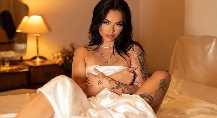 A rúdtáncost még dögösebb rúdtáncosnőre cserélte az angol sztárfocista – képek