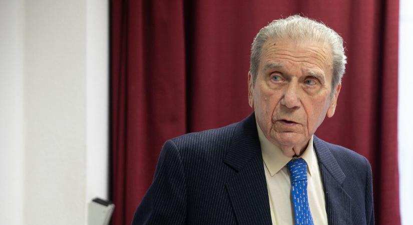 Így ünnepelte 98. születésnapját Polgár Sándor, Debrecen „örökös igazgatója” - videóval!