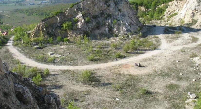 Mégsem lesz Pilisjászfalun veszélyes hulladék feldolgozó üzem