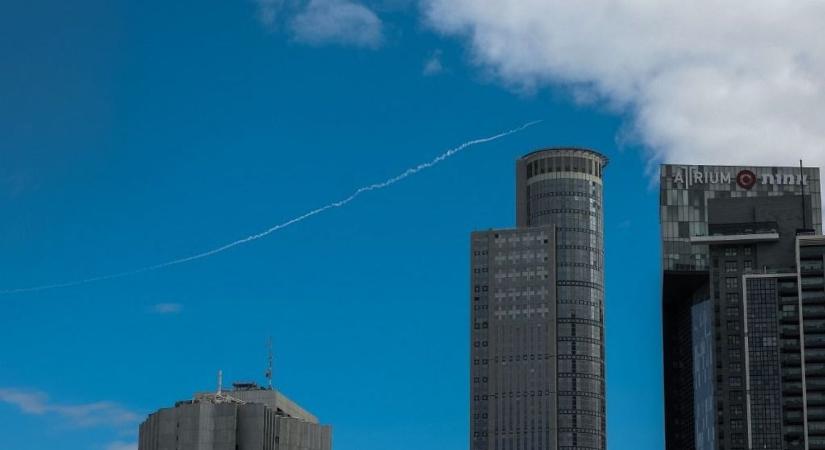 Irán pusztító támadást indított, Dubaj és Bahrein is tűz alatt: robbanáspont előtt az egész Közel-Kelet