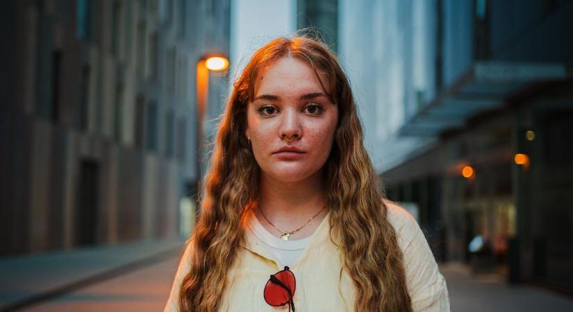 Mikor engedjem el a gyermek kezét és hogyan ne váljon áldozattá? Szakemberek adnak tippeket