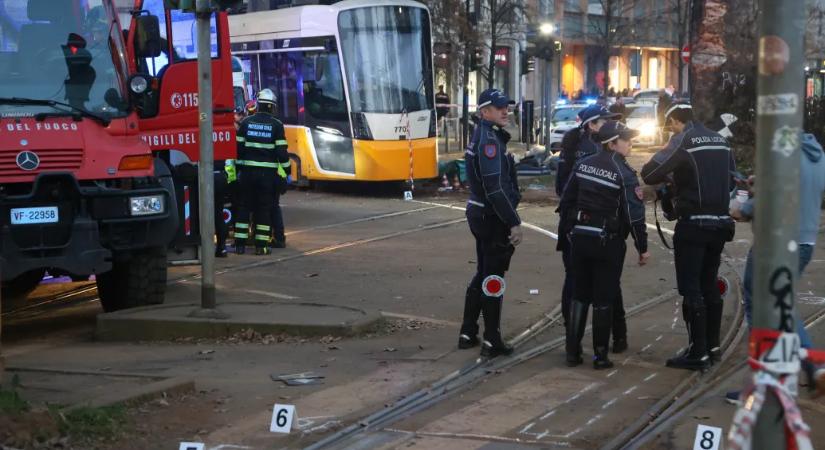 Halálos villamosbaleset Milánóban: kisiklott a jármű, nekicsapódott egy étteremnek