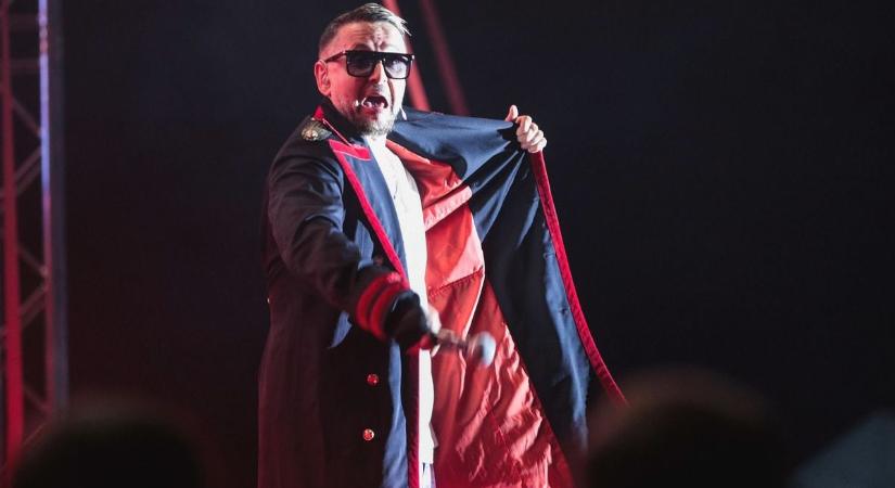 Teltházas koncerttel örvendeztette meg Majka a győrieket