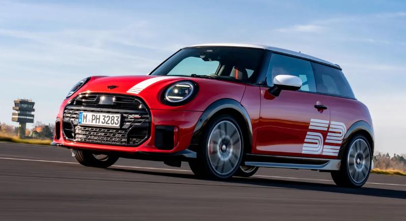 A Fiaskó évfordulóján emlékezik meg a sikerről a Mini