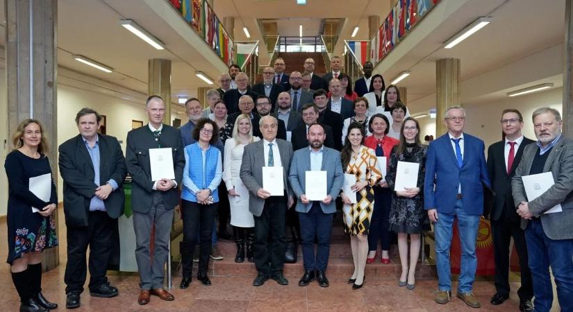 Elismerés Miskolcon: két kórházi főorvos is az év kiemelkedő kutatója lett