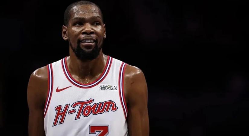 Nem akarja átadni a helyét: újra bizonyítana az NBA-sztár