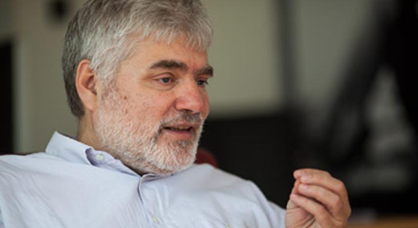 Horn Gábor: Abba kell hagyni a DK és a Kutyapárt ekézését