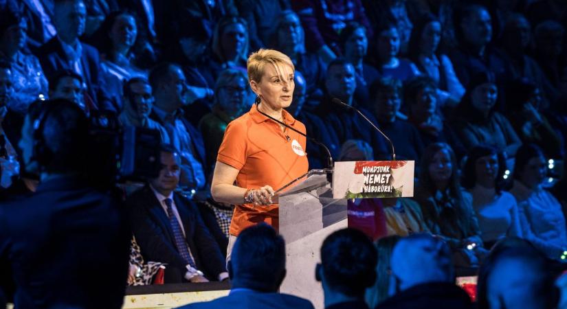 Esztergom a magyar nemzet születésének bölcsője Czunyiné dr. Bertalan Judit szerint