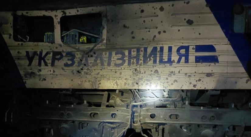 Oroszország drónokkal támadt egy vasútállomásra a Dnyipro régióban, egy mozdonyvezető megsérült