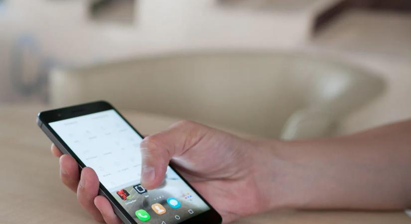 Tetemes összeget jelenthet a sok havi díj, avagy a rejtett előfizetések trükkjei és a gyors „pénzmentő” lista