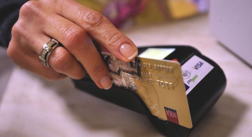 Már csak eddig fizethetünk hideg élelmiszerért SZÉP-kártya segítségével – közeleg a határidő