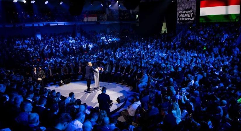 Orbán Viktor: Stratégiai jelentőségű feladatot látnak el a szolnoki katonák