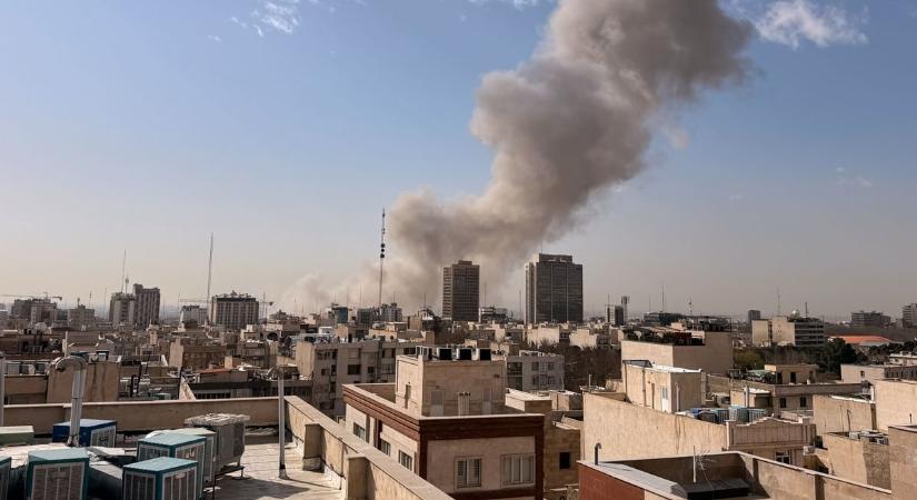 Egy teheráni hotelben várja a fejleményeket Iránban tartózkodó légiósunk