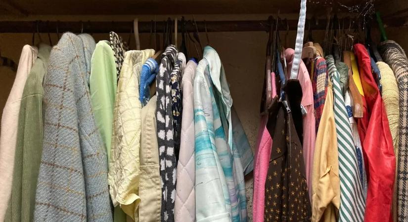 Mintha elmenekültek volna: megállt az idő ebben az elhagyott veszprémi házban