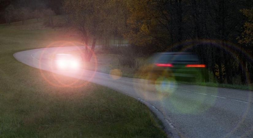 Ezekért az általános autós jelzésekért akár bírság is járhat