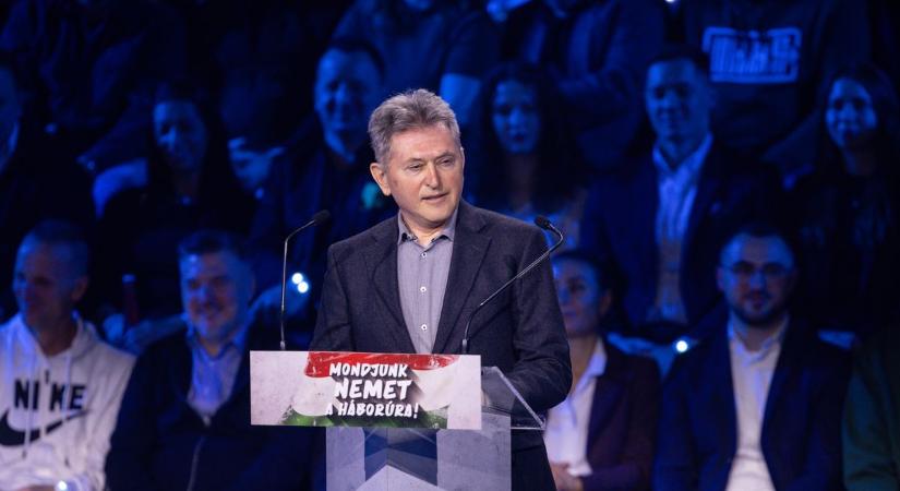 Bencsik János a háborúellenes gyűlésen: Munka és összefogás nélkül nincs jövő