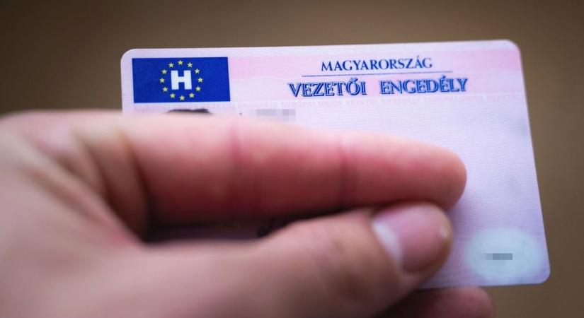 Fontos változás jön a jogosítvány megszerzésénél - ezt mindenkinek tudnia kel!