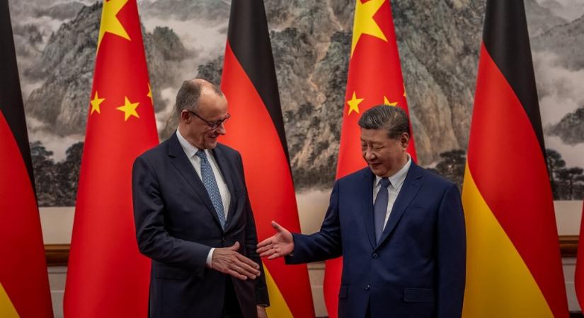 Csirkeláb, pingpong, repülő – Merz Kínába ment, hogy megmentse a német ipart, furcsa megállapodásokra futotta neki