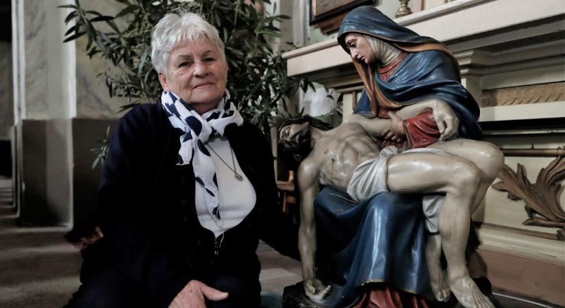 Az Év Embere jelöltjei között Sági Ferencné Zsinka Anna, Karitász-elnök