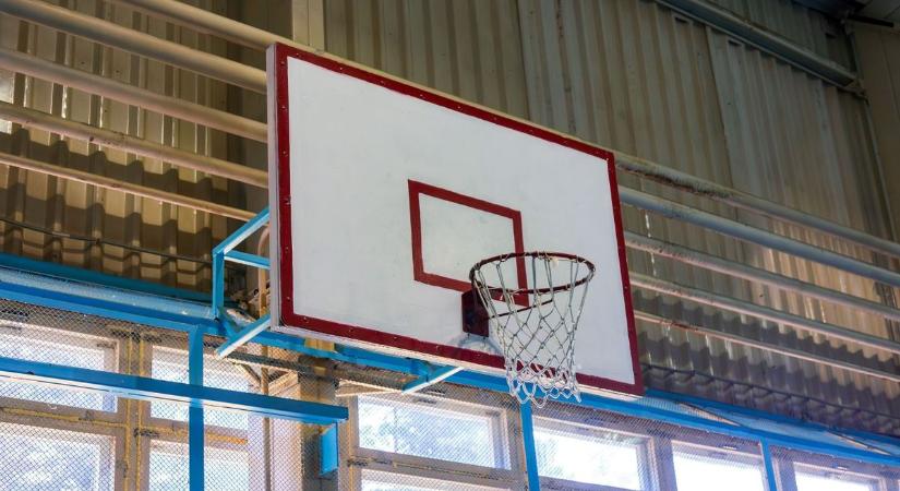 Döntőbe jutottak a Táncsics fiú kosarasai