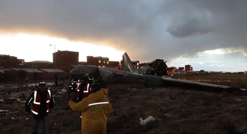 Lezuhant Bolíviában egy katonai repülőgép, legalább 20-an meghaltak