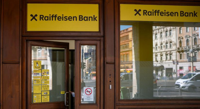 Két leállás is jön egymás után a magyar banknál a jövő héten: akadozhat a mobil- és a netbank is, a honlapot se lehet majd megnyitni