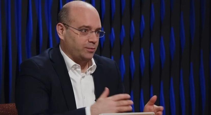 Mráz Ágoston Sámuel tiszta vizet öntött a pohárba: az álhírek helyett itt a valóság a Medián adatairól
