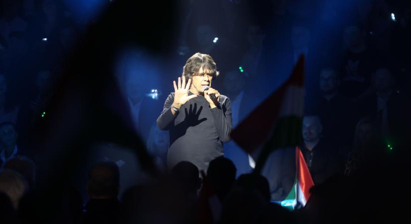 Háborúellenes Gyűlés: sztárparádé volt Esztergomban, Tóth Gabi és Takáts Tamás is elment