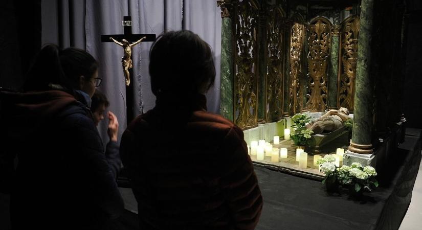 Különleges építményt csodálhatunk meg húsvétkor a veszprémi várban (galéria)