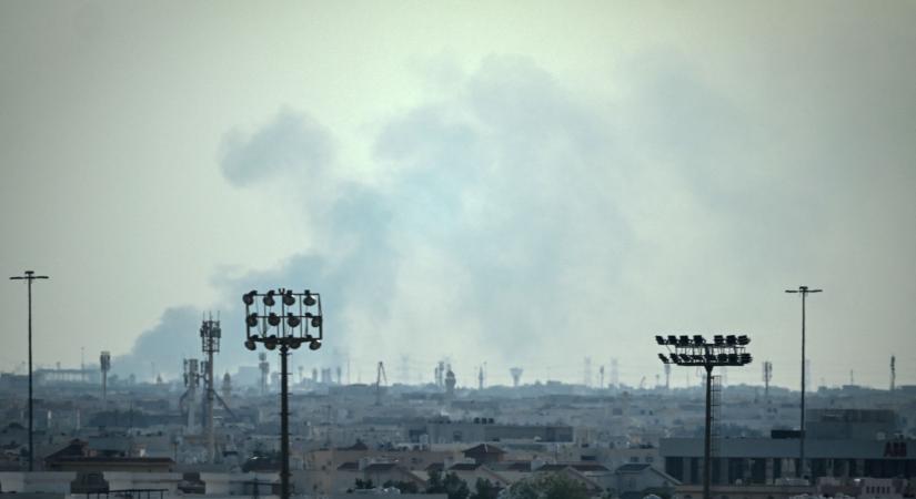 Ismét belobbant a közel-keleti háború, videókon a brutális légicsapások