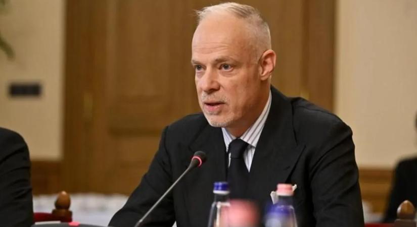 Honvédelmi miniszter: Komoly konfliktus van kialakulóban