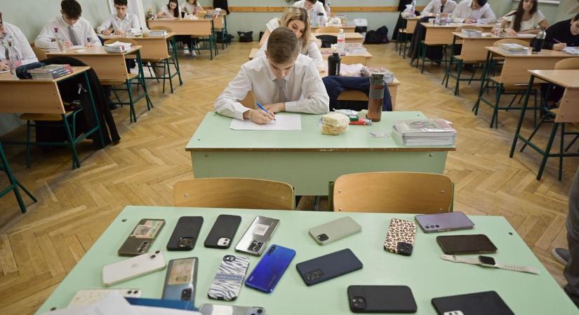 Sokakat meglephet, de nem mindenkinek ingyenes: ennyit kell fizetni az érettségiért 2026-ban