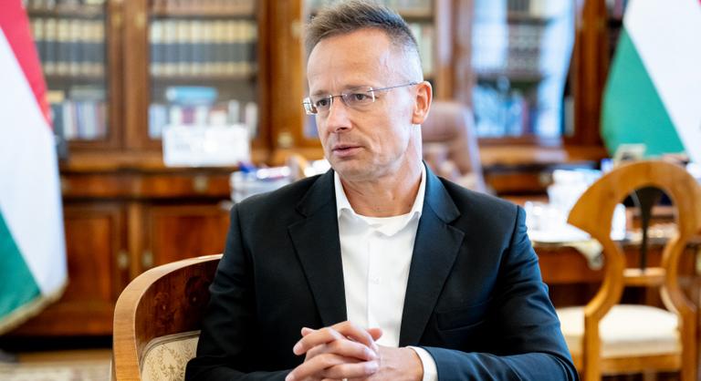 Szijjártó Péter: A konzuli védelemre regisztrált magyarok száma 371-ről 1100 fölé emelkedett