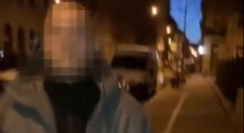 Hihetetlen döntést hozott a Fővárosi Törvényszék: szerintük nem politikai indíttatásból verte meg a fideszes aktivistát a plakátrongáló férfi