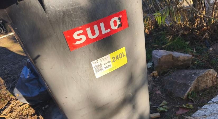 Lejárt a türelmi idő: ha eddig nem lépett, hétfőtől nem ürítik ki a kukáját