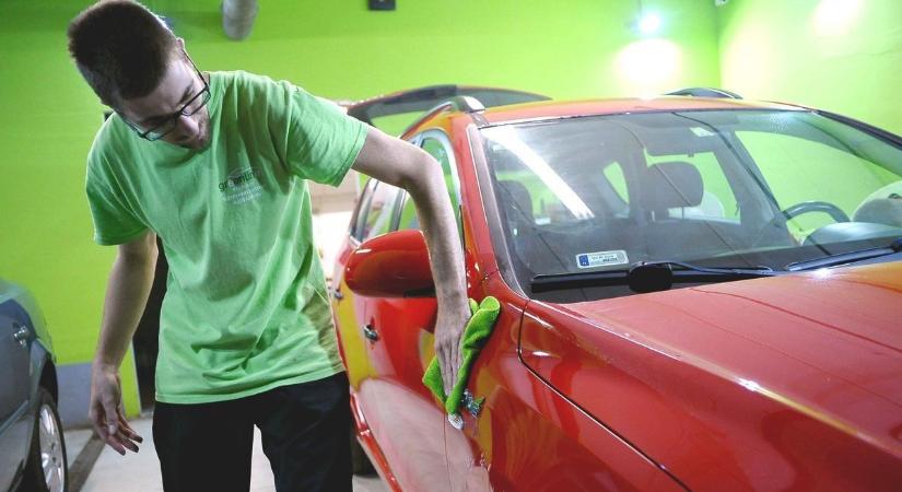 Megéri saját gépet venni vagy vigyük profihoz? Ennyibe kerül most az autó kárpittisztítás Somogyban