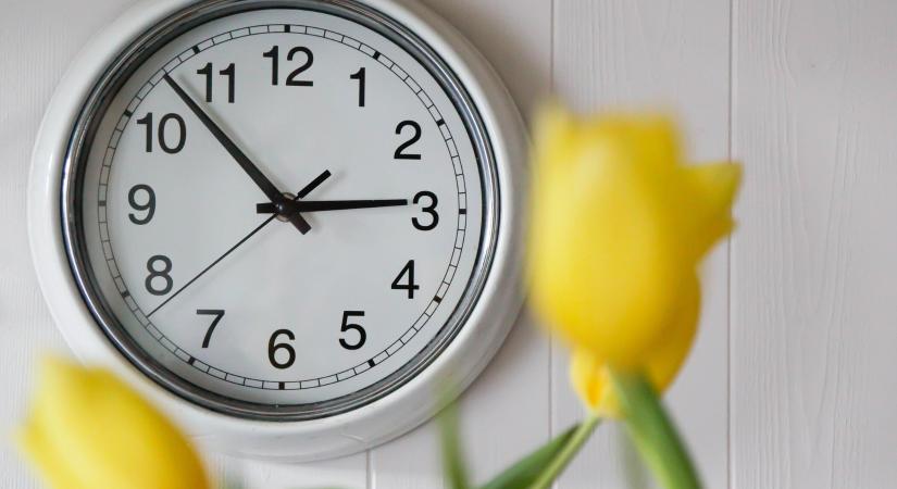 Ekkor kell átállítani az órákat – idén könnyű eltéveszteni