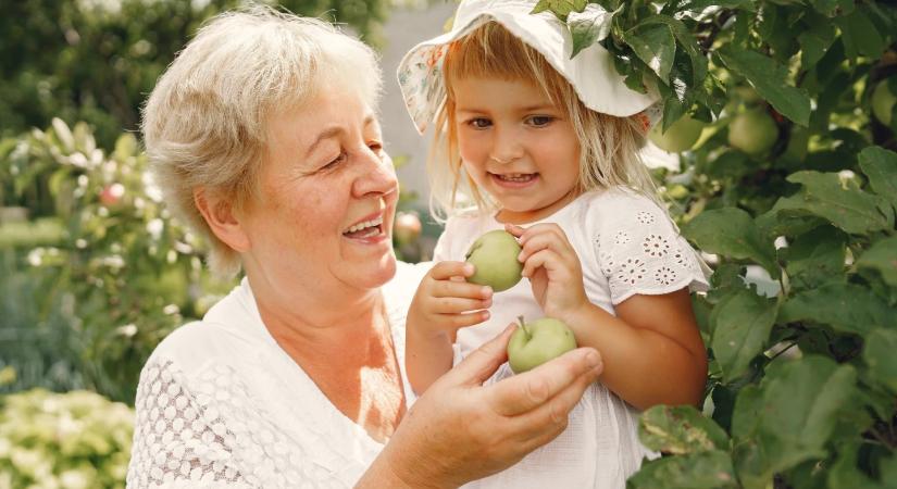 Ez a meglepő dolog csökkentheti a demencia kockázatát – köze van az unokákhoz