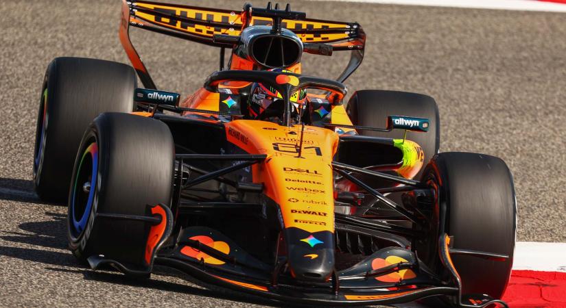 Piastri: Nem jelent hátrányt a McLarennek, hogy nem gyári motorcsapat