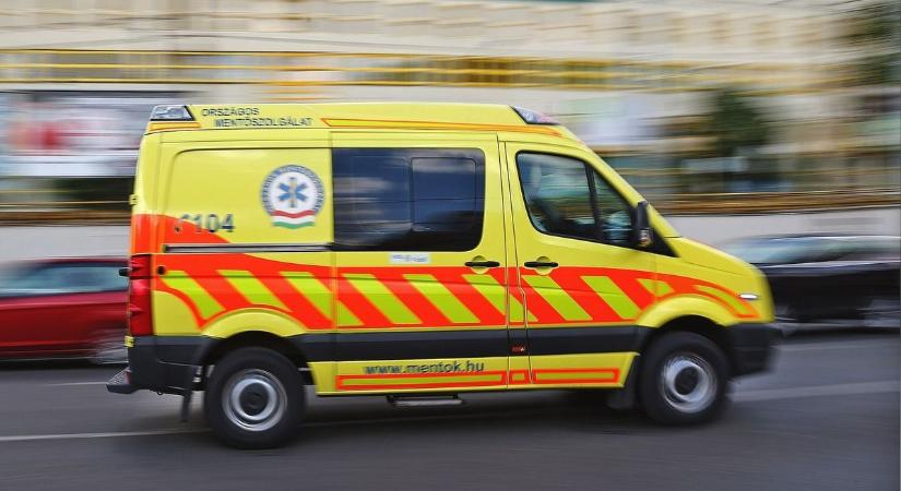 Baleset történt Hajdúdorog térségében, a mentők vittek el egy embert!