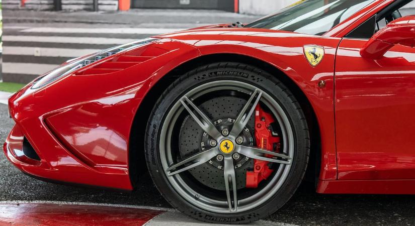 Az utolsó igazán kívánatos Ferrari? Eladó egy vadonatúj 458 Speciale