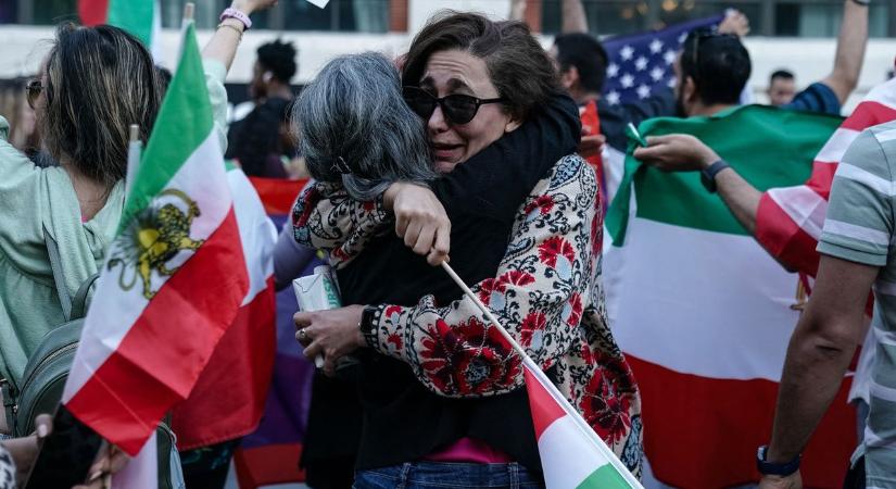 Levágták a polip fejét: az ajatollah és a rezsim vezetői halottak, a háború folytatódik