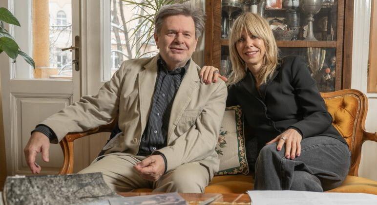 Egyedülálló lakásszínházi bemutató – Monspart Sarolta bőrébe bújik Péterfy Bori