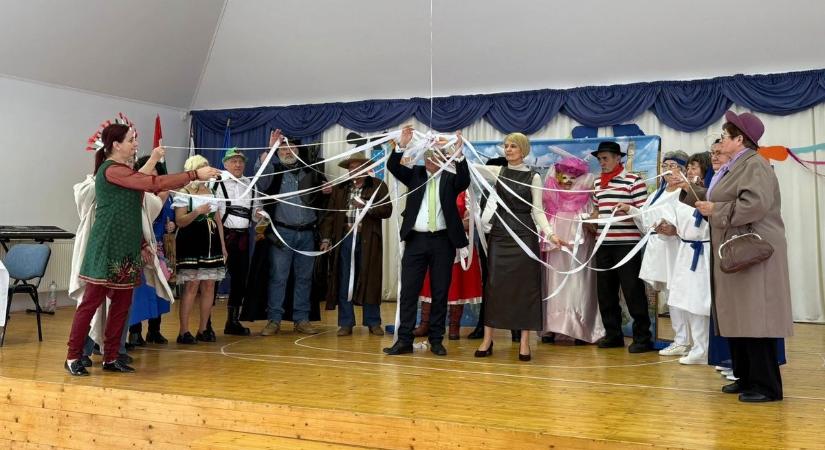 Dolgoztak a rekeszizmok: farsangi mulatság volt Nyírbogáton (fotókkal)