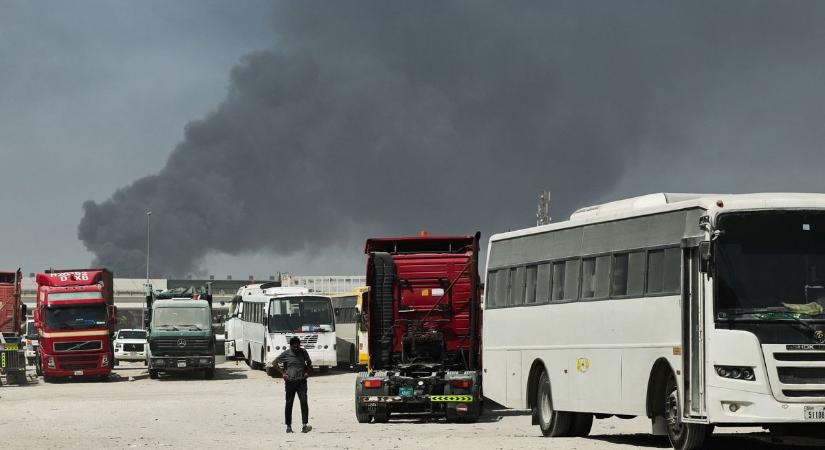 A Közel-Keleten tartózkodó magyaroknak üzent a külügyminiszter