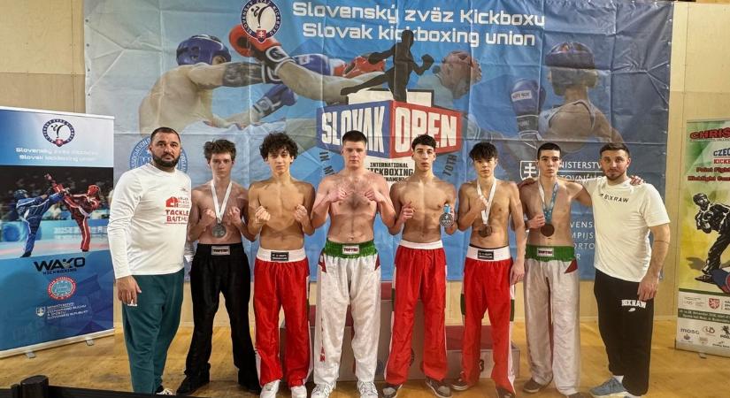 Kick-box hazai és nemzetközi "fronton"