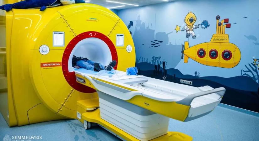 Új MR-vizsgáló a Semmelweis Egyetemen: Sárga tengeralattjáróba bújhatnak a gyerekek
