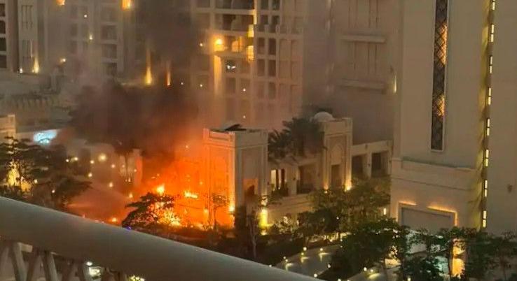 Irán Dubajt is támadja; magyarok ezrei aggódnak