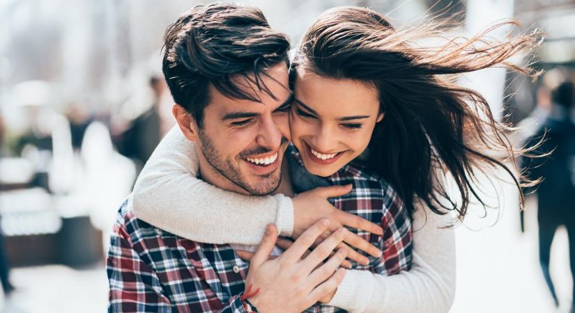 A természettel együtt a vágy is ébred: Miért lesz ilyenkor több a megcsalás?