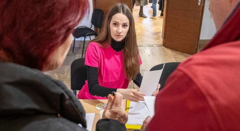 Egy óra alatt beteltek a helyek az egészségügyi vizsgálatokra (galéria)